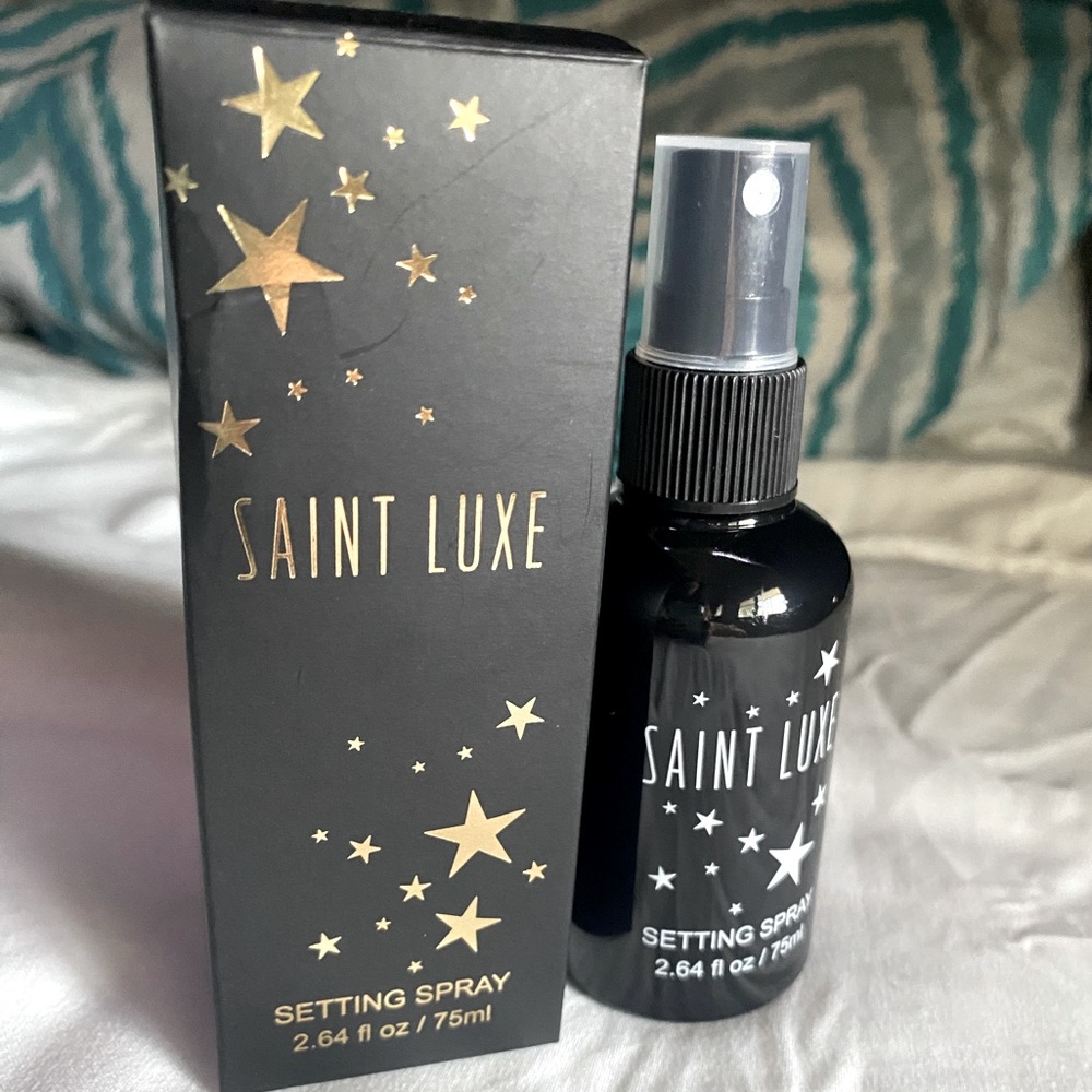 Saint Luxe setting spray